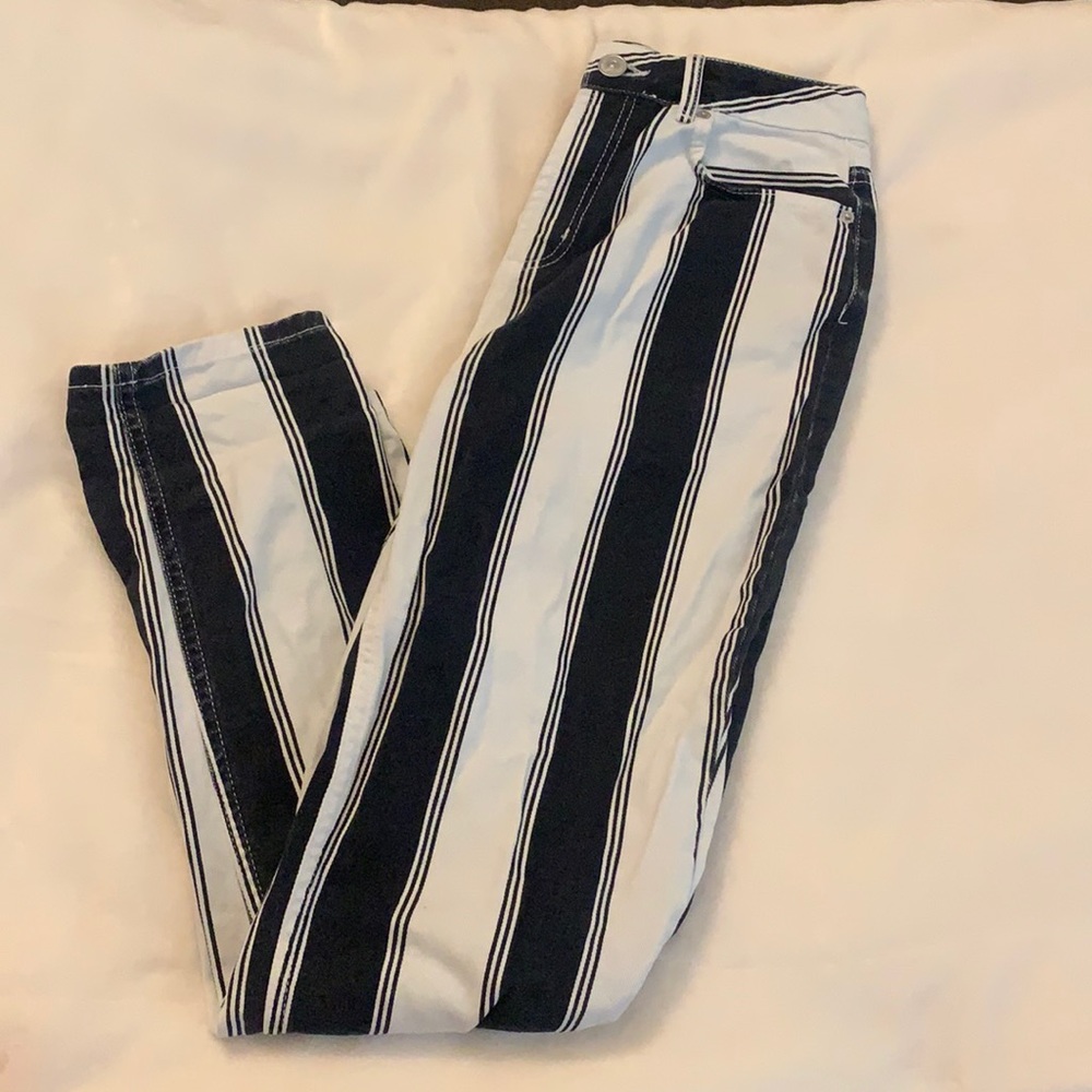 BDG high waisted mom jeans💝🎉